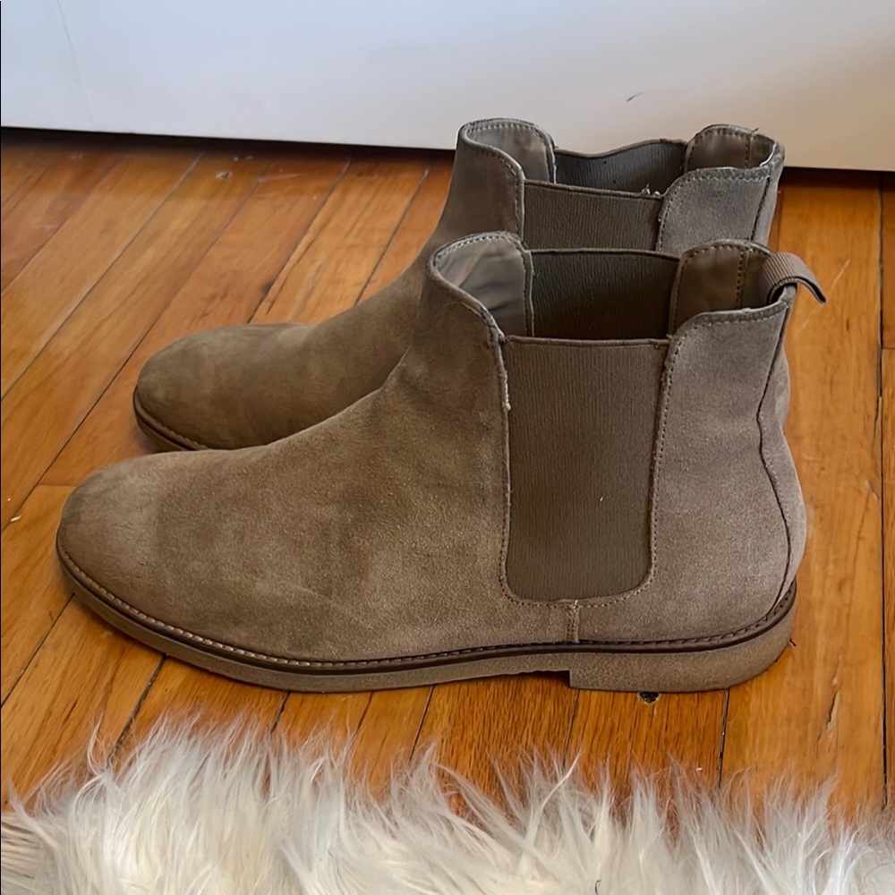 Zara Tan Chelsea Boots Sleek Suede Design